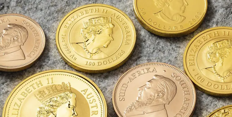 goldmuenzen-queen-elizabeth-auf-schiefern